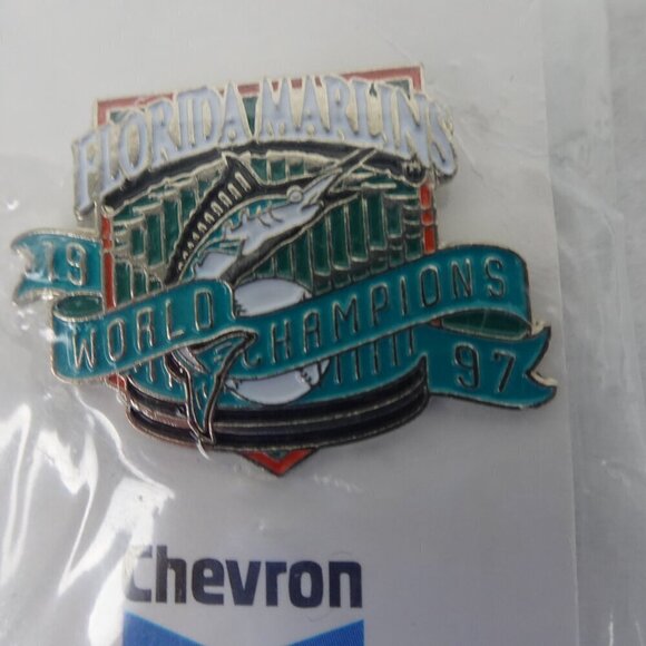 4 FLORIDA MARLINS /MIAMI MARLINS Lapel Pins 1997 2000 2001 - Picture 10 of 11